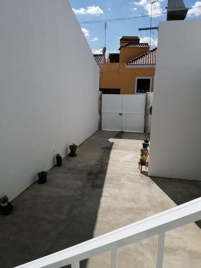 Alojamento Justo - Vila De Montargil Exterior photo